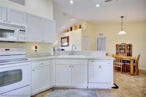 Kitchen - 3500 Osca St, Sebring, FL 33872 photo 4 of 4