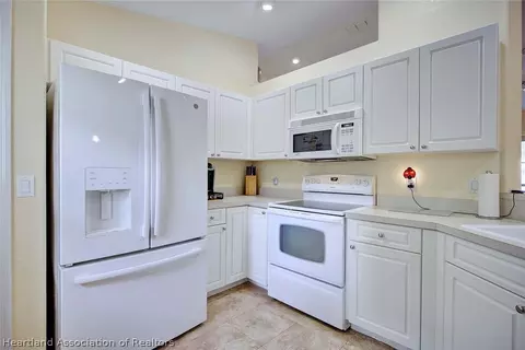 Kitchen - 3500 Osca St, Sebring, FL 33872 photo 3 of 4