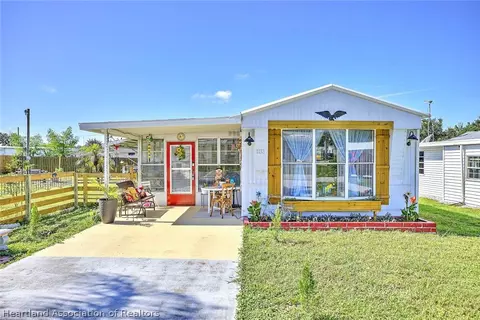 1133 W Camphor St, Avon Park, FL 33825