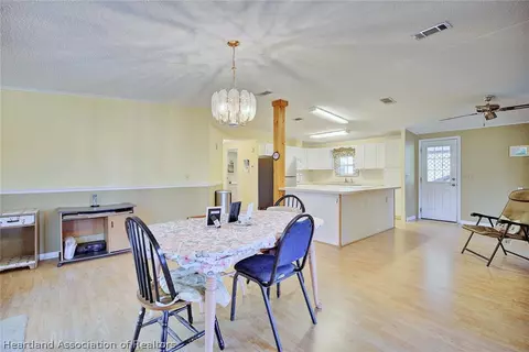 255 Hickory Ridge Dr, Sebring, FL 33876 photo 9
