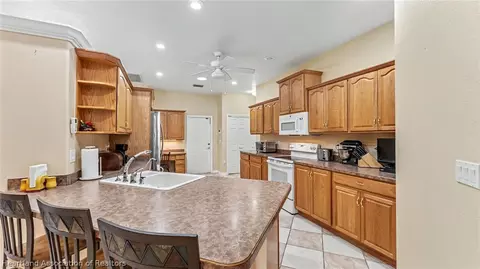 Kitchen - 2001 Alan St, Sebring, FL 33875 photo 1 of 5