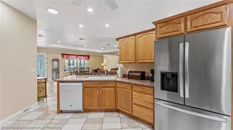 Kitchen - 2001 Alan St, Sebring, FL 33875 photo 2 of 5