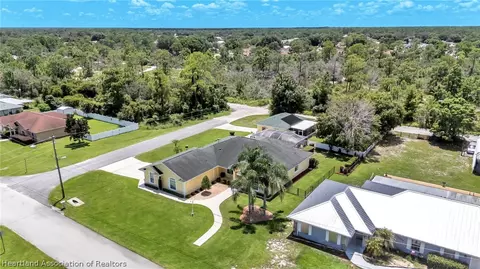 View/Area - 2001 Alan St, Sebring, FL 33875 photo 1 of 7