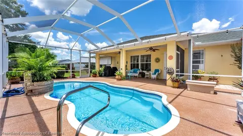 Exterior - 2001 Alan St, Sebring, FL 33875 photo 6 of 12