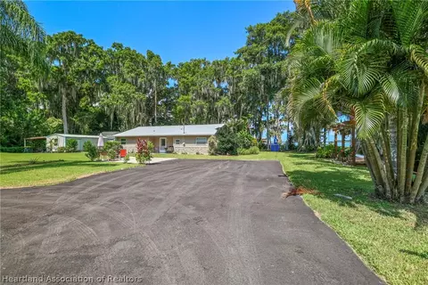 Exterior - 18 Peaceful Pl, Lorida, FL 33857 photo 3 of 18