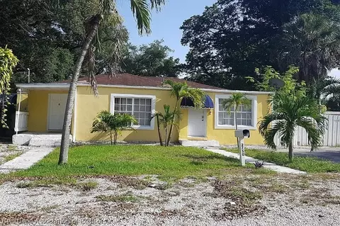 2750 NW 169th Ter, Miami Gardens, FL 33056