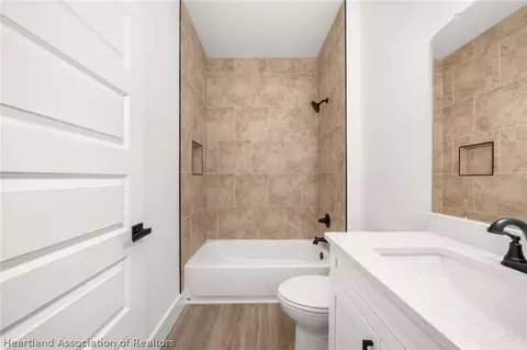 Bath - 5225 Cortez Blvd, Sebring, FL 33872 photo 4 of 4