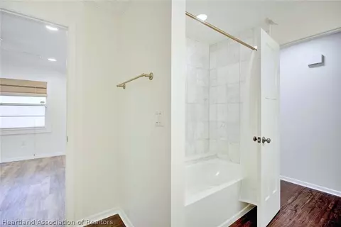 Bath - 3855 Rodeo Dr, Sebring, FL 33875 photo 4 of 4