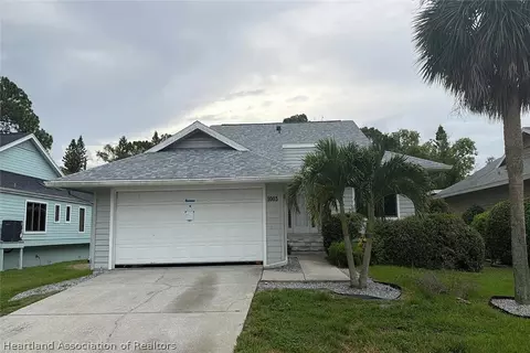 1003 Lake Avoca Dr, Tarpon Springs, FL 34689