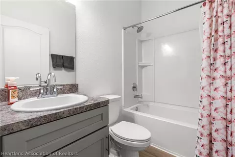 Bath - 5124 Moss Hammock Trl, Sebring, FL 33872 photo 6 of 6