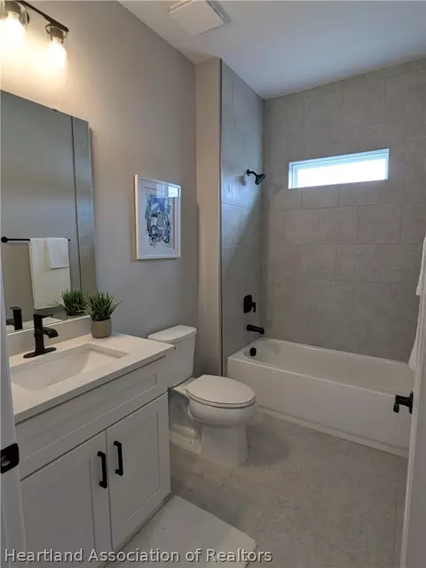 Bath - 4649 Boston St, Sebring, FL 33872 photo 2 of 2