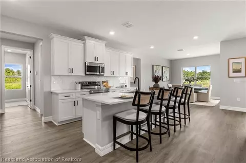 Kitchen - 4943 San Ignacio Dr, Sebring, FL 33872 photo 2 of 4