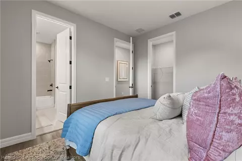 Bedroom - 4943 San Ignacio Dr, Sebring, FL 33872 photo 4 of 6