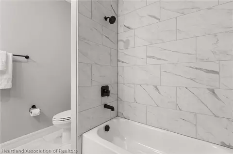 Bath - 4943 San Ignacio Dr, Sebring, FL 33872 photo 2 of 5