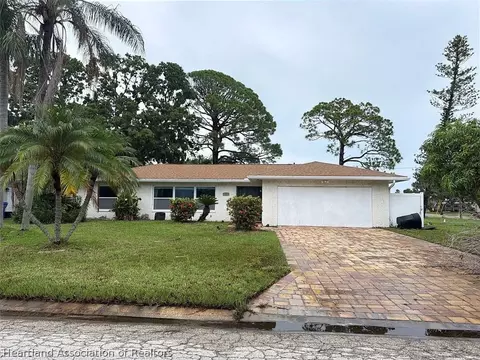 1591 N Dakota Ave NE, Saint Petersburg, FL 33703