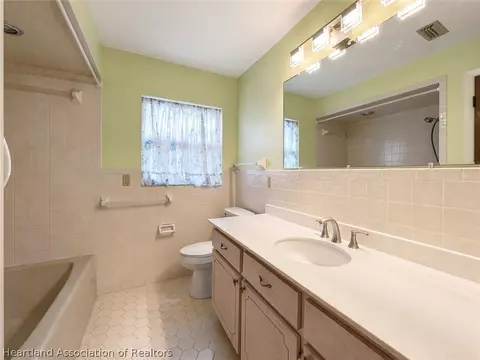 Bath - 101 Tortoise Rd, Sebring, FL 33876 photo 1 of 3