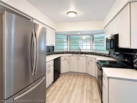 Kitchen - 101 Tortoise Rd, Sebring, FL 33876 photo 2 of 4