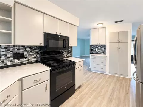 Kitchen - 101 Tortoise Rd, Sebring, FL 33876 photo 4 of 4