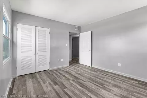 Bedroom - 2415 Sunset Dr, Sebring, FL 33870 photo 5 of 7