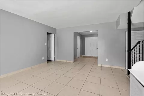 Living - 2415 Sunset Dr, Sebring, FL 33870 photo 6 of 6