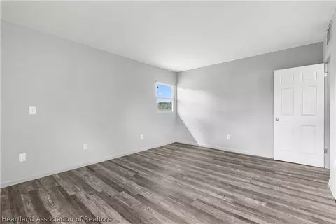 Bedroom - 2415 Sunset Dr, Sebring, FL 33870 photo 3 of 7