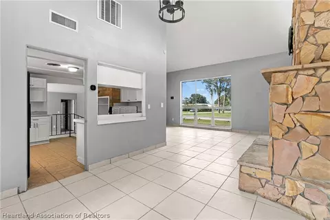 Living - 2415 Sunset Dr, Sebring, FL 33870 photo 2 of 6