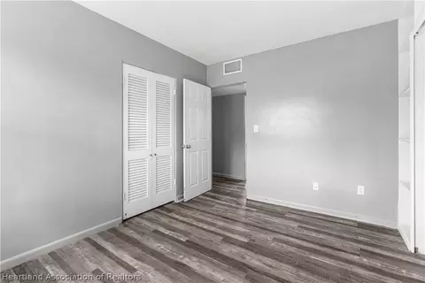 Bedroom - 2415 Sunset Dr, Sebring, FL 33870 photo 6 of 7