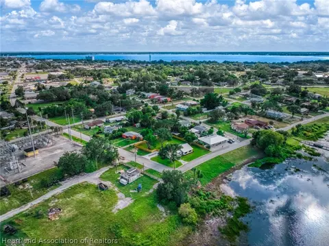 View/Area - 905 E Dinner Lake Dr, Sebring, FL 33870 photo 4 of 8