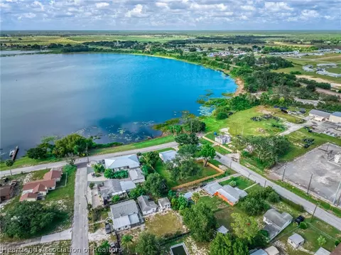 View/Area - 905 E Dinner Lake Dr, Sebring, FL 33870 photo 6 of 8