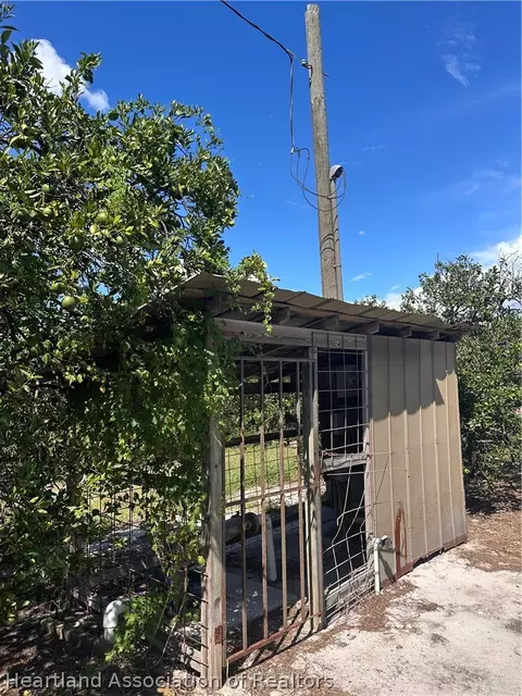 1055 Arbuckle Creek Rd, Lorida, FL 33857 photo 6