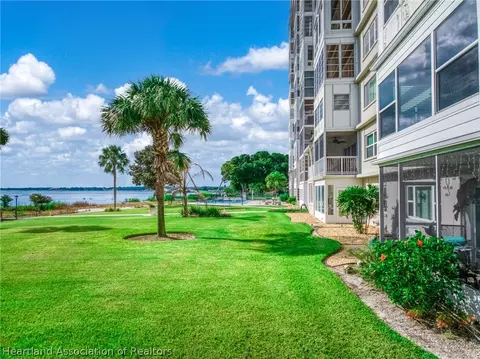 Exterior - 2131 Lakeview Drive 904, Sebring, FL 33870 photo 1 of 6