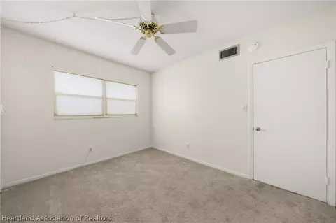 Bedroom - 2131 Lakeview Drive 904, Sebring, FL 33870 photo 4 of 5