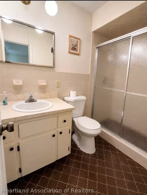 Bath - 4120 Bianca St, Sebring, FL 33872 photo 2 of 2