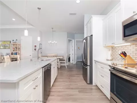 Kitchen - 35148 Daily Dr, Sebring, FL 33872 photo 3 of 4