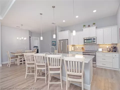 Kitchen - 35148 Daily Dr, Sebring, FL 33872 photo 2 of 4