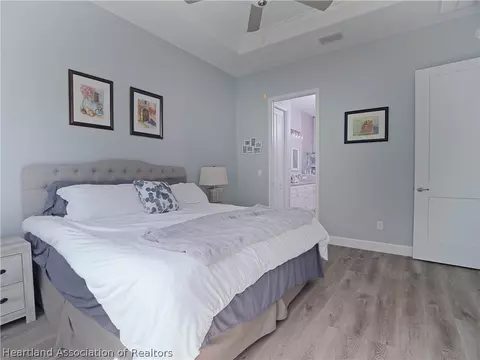 Bedroom - 35148 Daily Dr, Sebring, FL 33872 photo 3 of 7