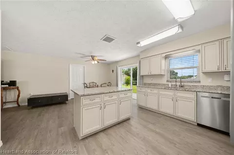 Kitchen - 3513 Austin St, Sebring, FL 33872 photo 2 of 6
