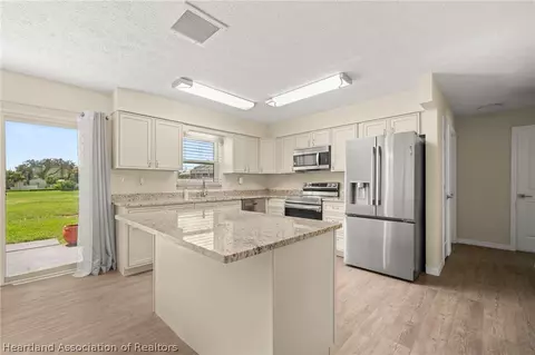 Kitchen - 3513 Austin St, Sebring, FL 33872 photo 1 of 6