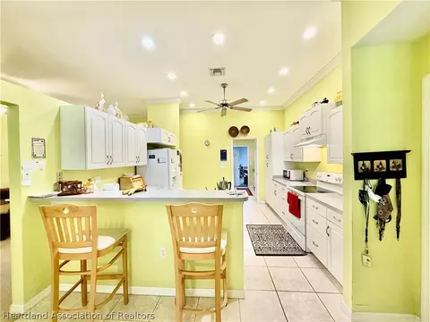 Kitchen - 4428 Mendavia Dr, Sebring, FL 33872 photo 3 of 4
