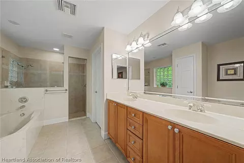 Bath - 3904 Golfview Rd, Sebring, FL 33875 photo 1 of 7