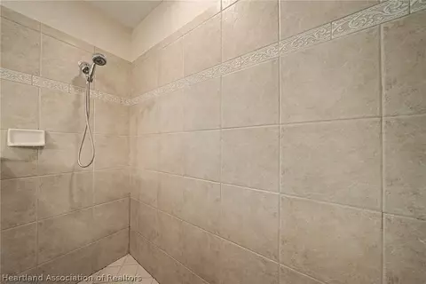 Bath - 3904 Golfview Rd, Sebring, FL 33875 photo 3 of 7