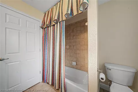 Bath - 3904 Golfview Rd, Sebring, FL 33875 photo 7 of 7