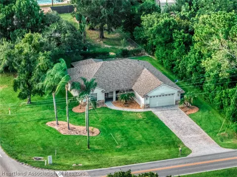 View/Area - 3904 Golfview Rd, Sebring, FL 33875 photo 1 of 5
