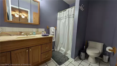 Bath - 4232 Trails End Rd, Lorida, FL 33857 photo 3 of 4