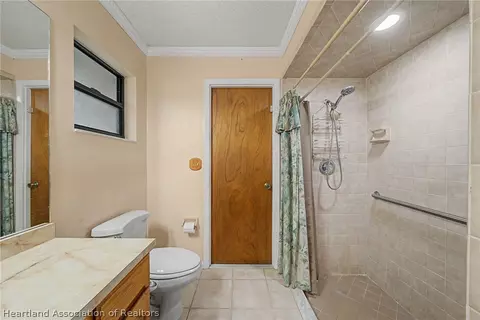 Bath - 5325 Lime Rd, Sebring, FL 33875 photo 2 of 6