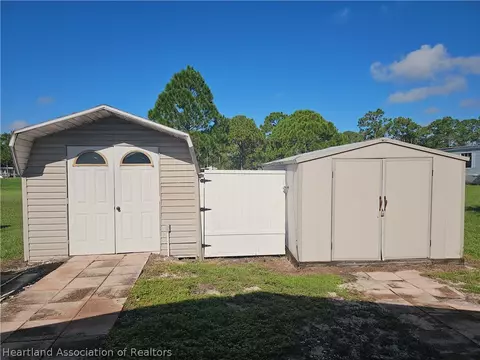 401 E Maxanna Blvd, Sebring, FL 33875 photo 4