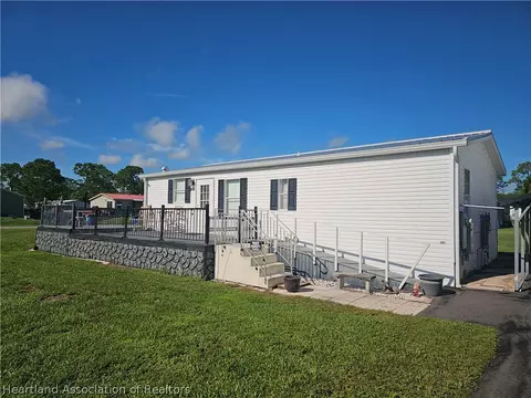 401 E Maxanna Blvd, Sebring, FL 33875 photo 5