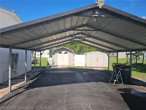 401 E Maxanna Blvd, Sebring, FL 33875 photo 3