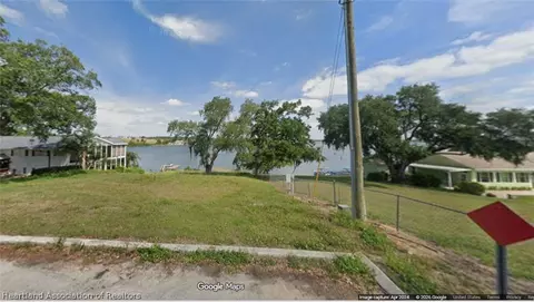 721 Lake Clay Dr S, Lake Placid, FL 33852