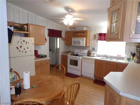 2108 Gardner Dr, Lorida, FL 33857 photo 9